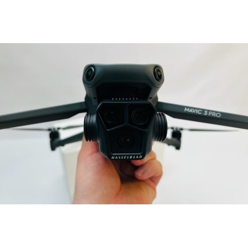 Квадрокоптер DJI Mavic 3 Pro в Пензе с пультом DJI RC